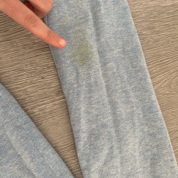 TH Blue sweater - Picture 4 of 4